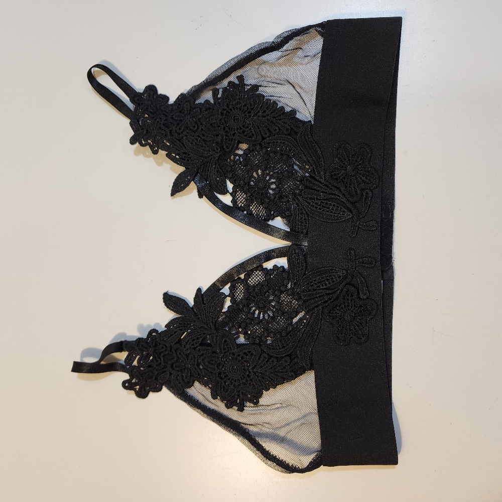 MISS.PAP.CO Black Lace Brallette Size S/M